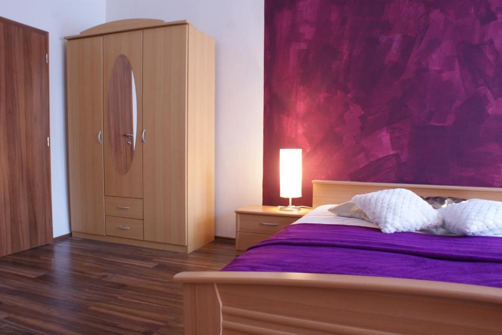 Apartmany Galeta Karlovy Vary Rom bilde